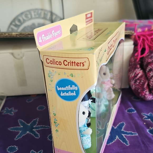 Calico Critters Tuxedo Cat Family Playset - Black, White, Pink, Blue - Picture 3 of 7